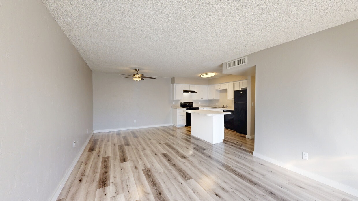 Photo - Waters Edge Apartments