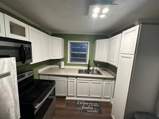 Foto del edificio - 165 Pleasant Ct