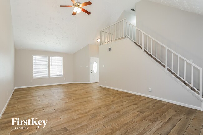 Building Photo - 20239 Misty Pines Dr