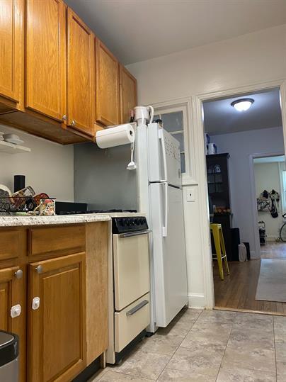 Kitchen - 1633 Trinidad Ave NE