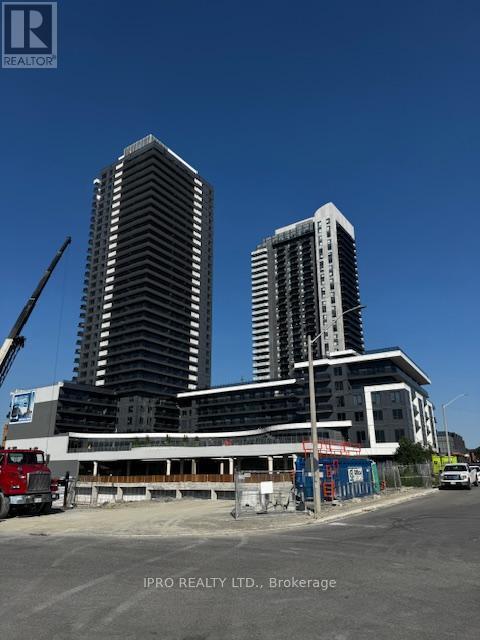 Building Photo - 5105-5105 Hurontario St