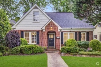 Building Photo - 2117 Fairhaven Cir NE