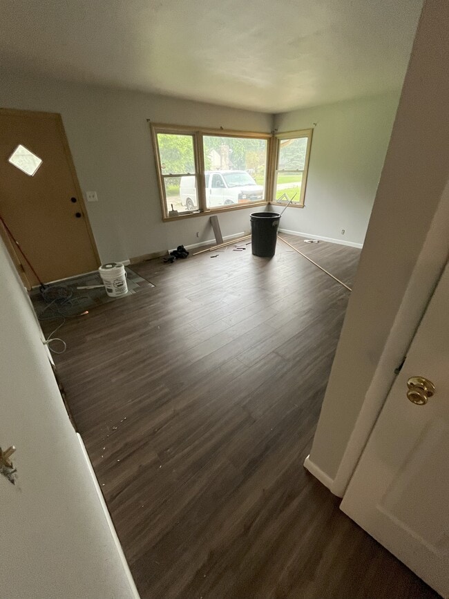 Living room - 4625 W Parkland Ave