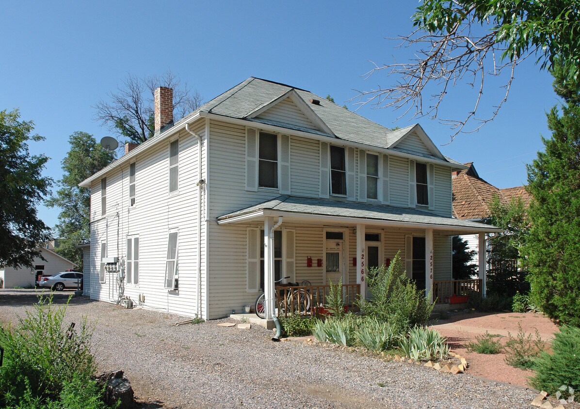 Primary Photo - 2566-2576 W Alamo Ave
