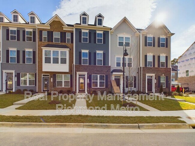 Foto del edificio - 1664 Ewing Park Loop