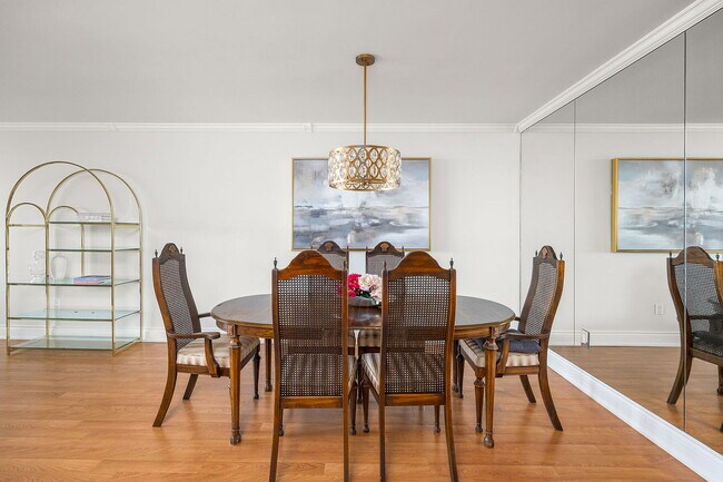 Photo du bâtiment - 65 Spring Garden Ave