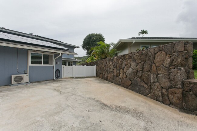 Foto del edificio - SPACIOUS, 2 BEDROOM 2 BATH KAILUA RENTAL, ...