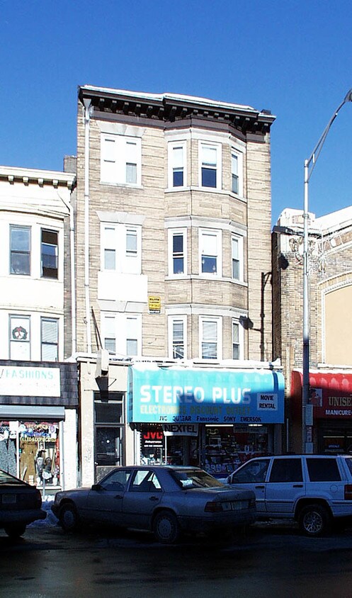 Building Photo - 349 Main St