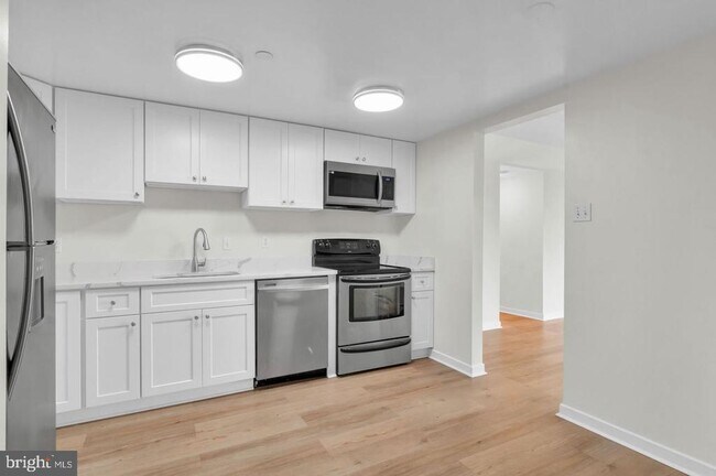 Foto del edificio - 1530 Key Blvd