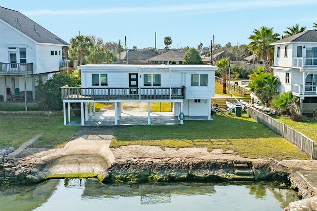 Foto del edificio - 7204 Avenue N 1/2 Rear