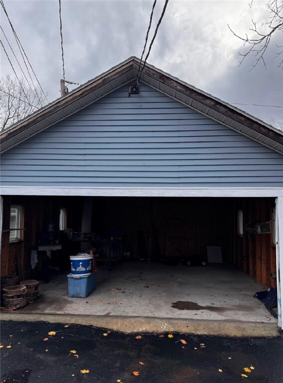 Building Photo - 543 Brooks Ave