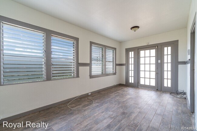 Building Photo - 2 br, 1 bath House - 87-113 Lopikane Street