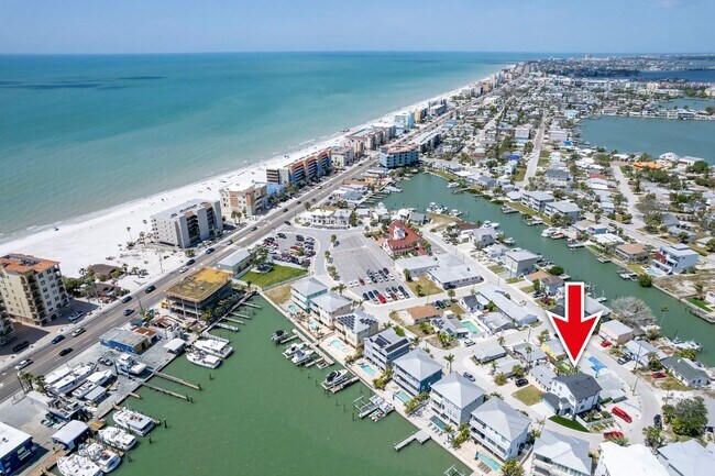 Foto del edificio - Fully Furnished + Utilities Included Beach...