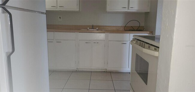 Foto del edificio - 21258 Coulton Ave