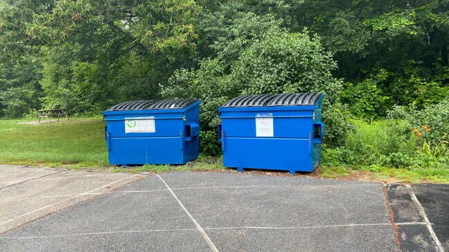 Building Photo - 275 Mast Rd