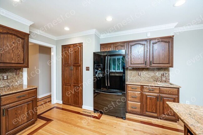 Building Photo - 3233 Middlewood Pl