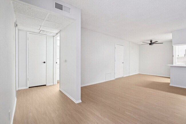 Interior Photo - 245 South Serrano Ave