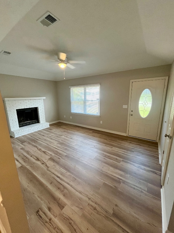 Building Photo - 6954 Cove Cir