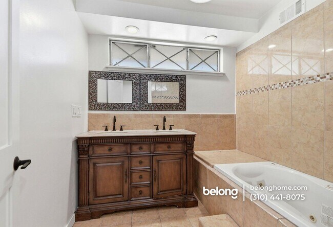 Foto del edificio - 4701 Don Porfirio Pl
