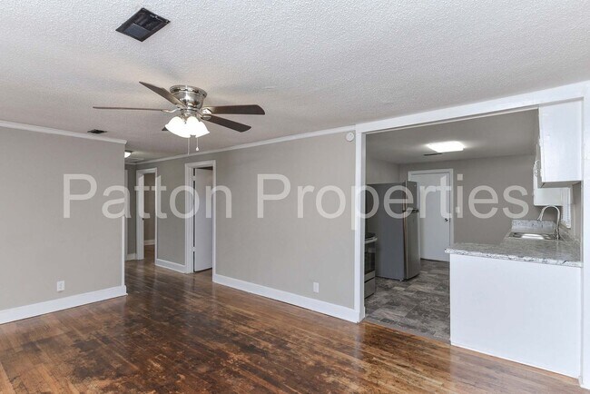 Foto del edificio - Belmont Home