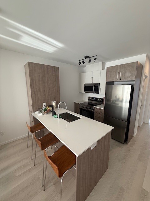 Building Photo - Habitations Guizot