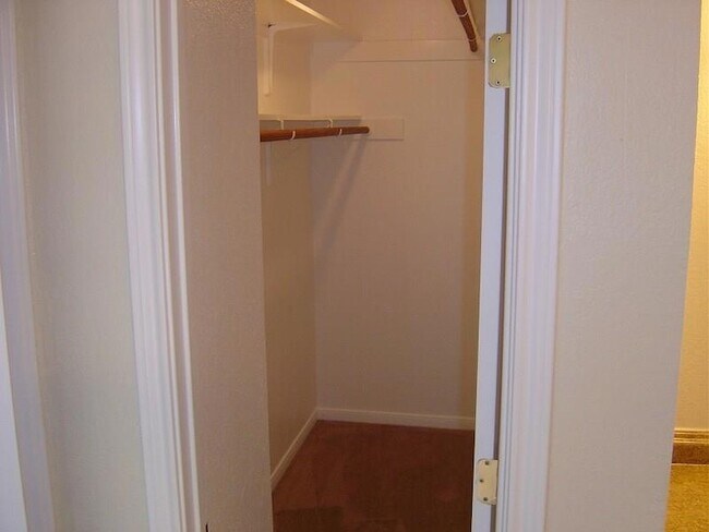 Foto del edificio - 1701 Horseshoe Cir