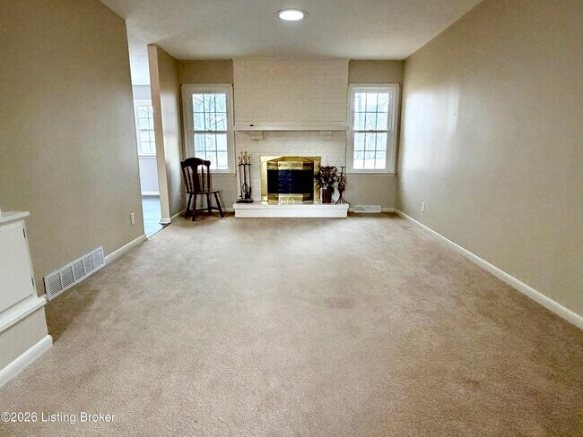 Building Photo - 4023 Tanglewood Dr