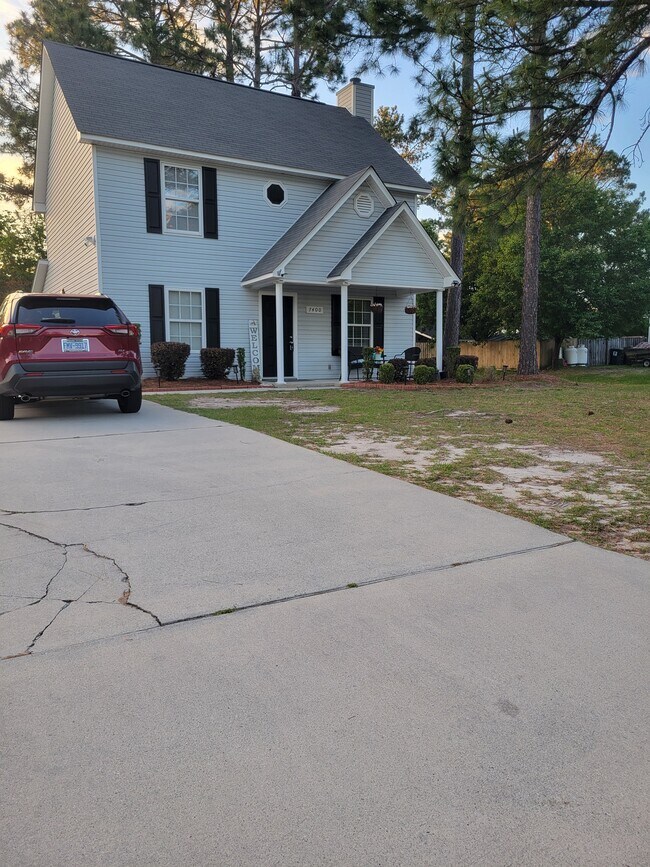 Foto del edificio - 7400 Quail Woods Rd