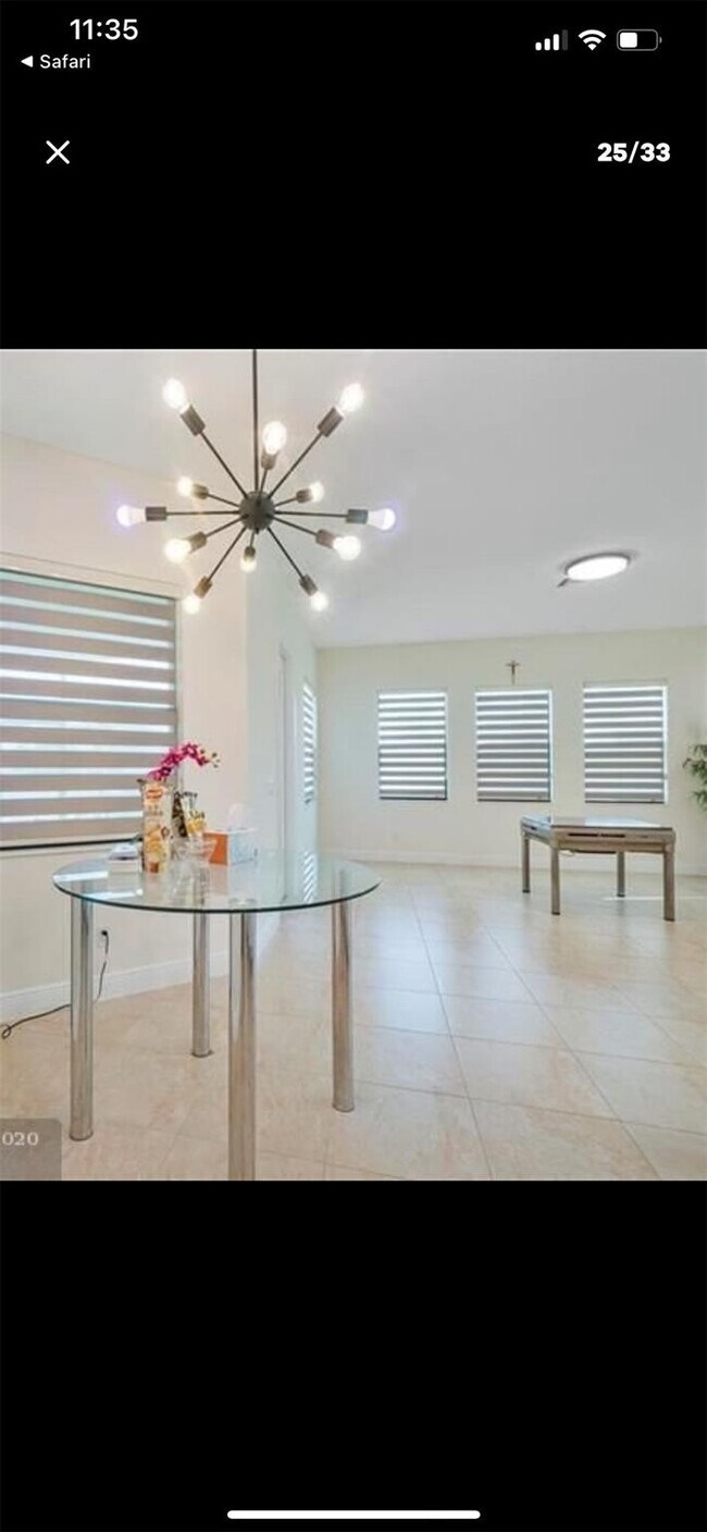 Foto del edificio - 11795 Waterway Cir