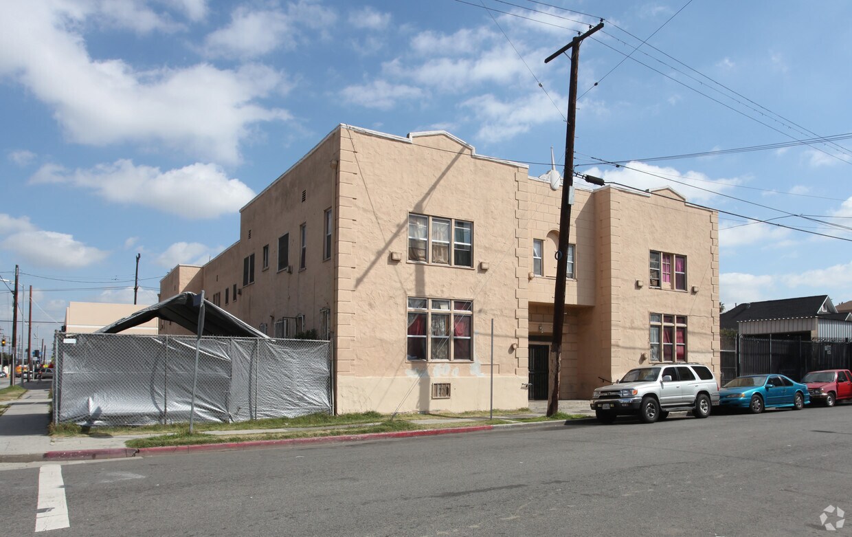 Primary Photo - 303 E 35th St