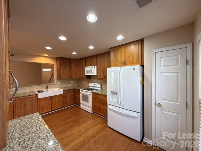 Foto del edificio - 12026 Cheviott Hill Ln