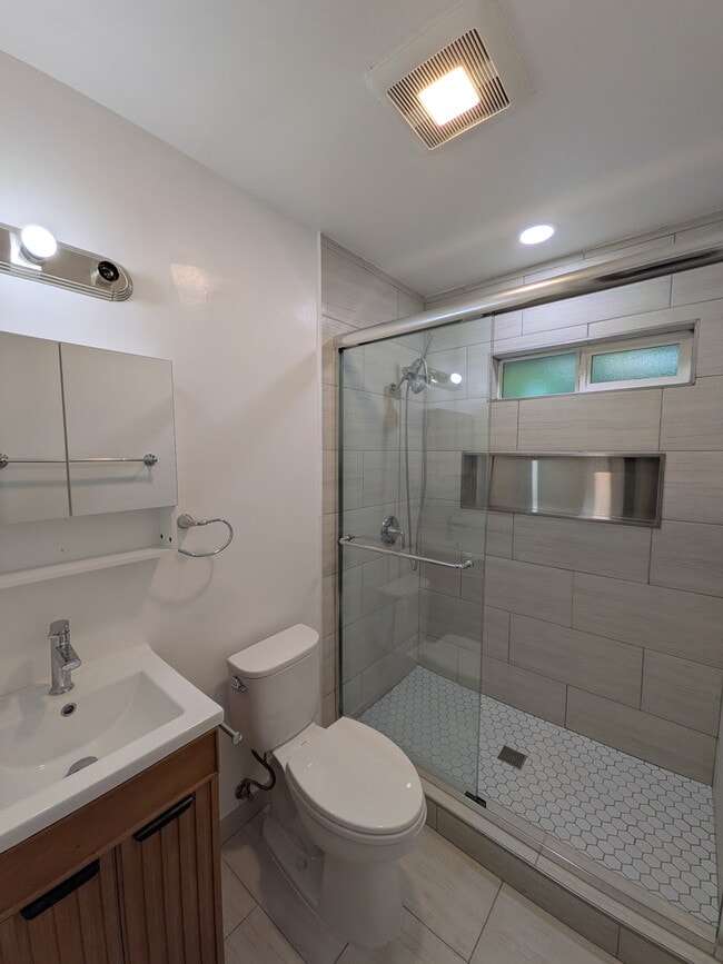 Building Photo - 2657 C St