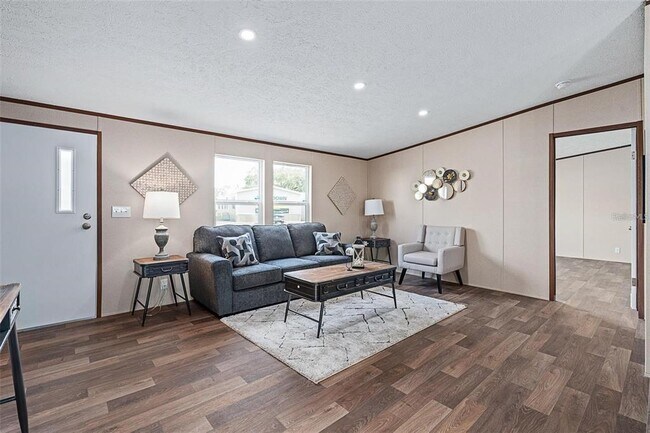 Foto del edificio - 8150 Cherokee Rd