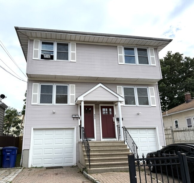 Building Photo - 497 Garfield Ave