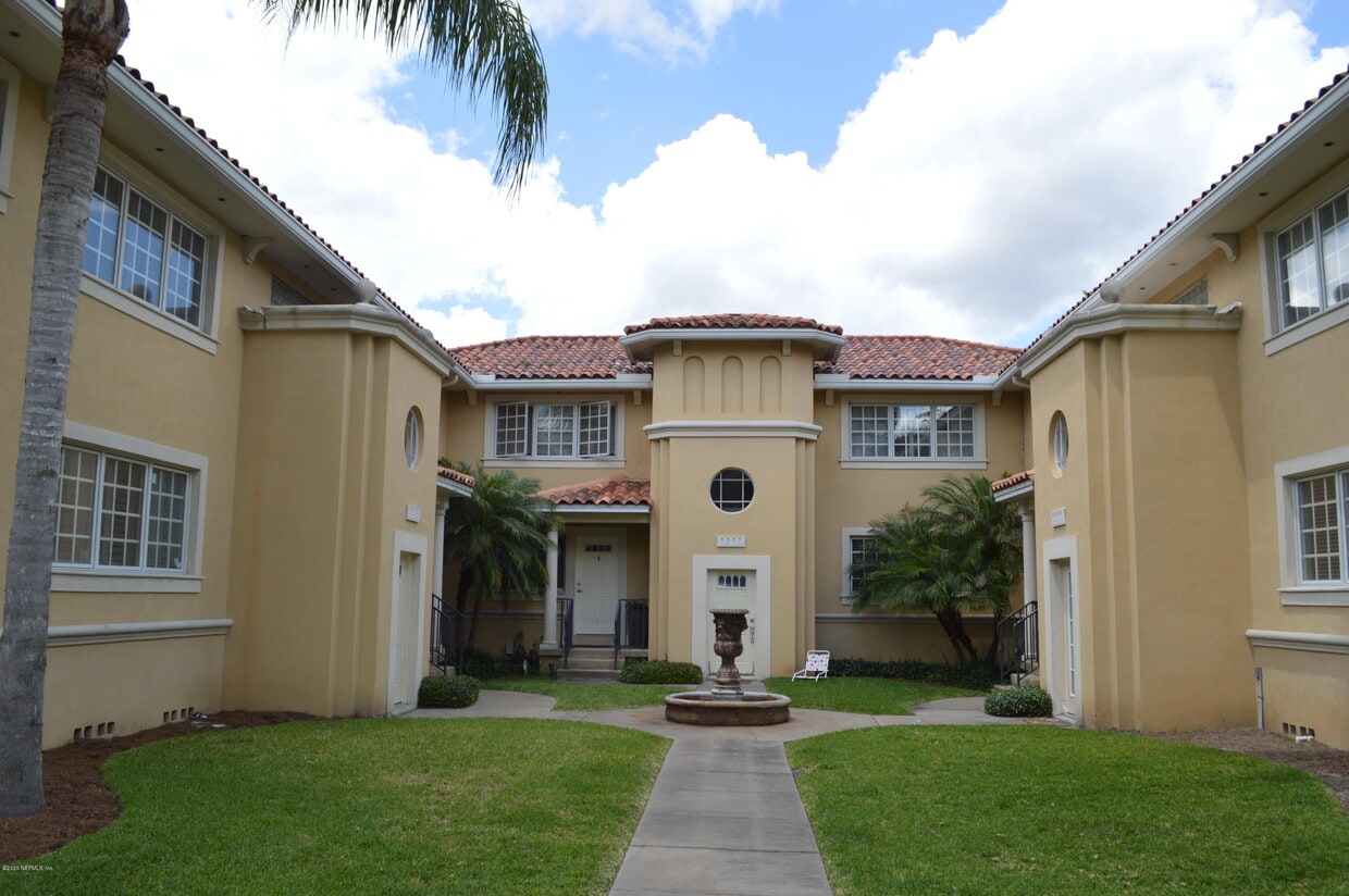 1915 San Marco Blvd Unit 2, Jacksonville, FL 32207 Condo for Rent in