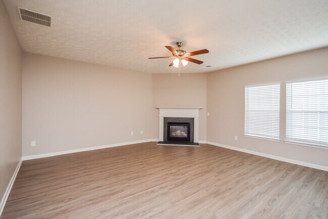Foto del edificio - 80 Meadowbrook Ct