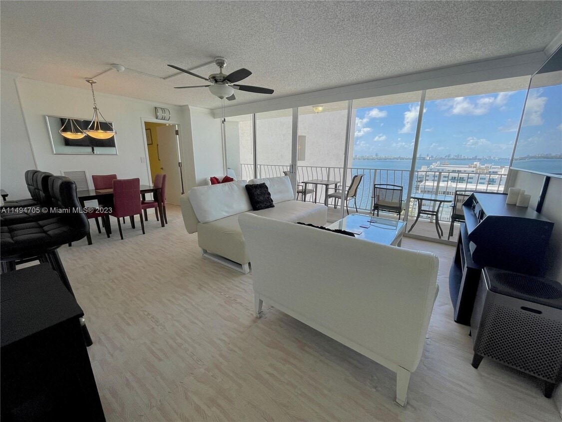 7601 E Treasure Dr Unit 1721, North Bay Village, FL 33141 Condo for