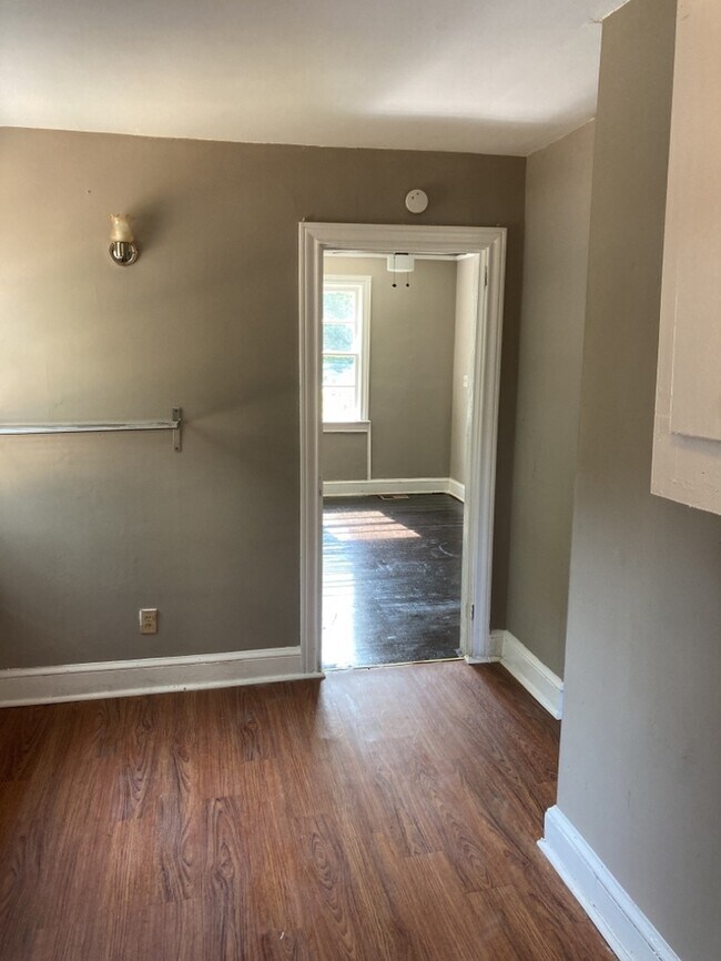 Foto del edificio - 3 Bedroom 1 Bathroom