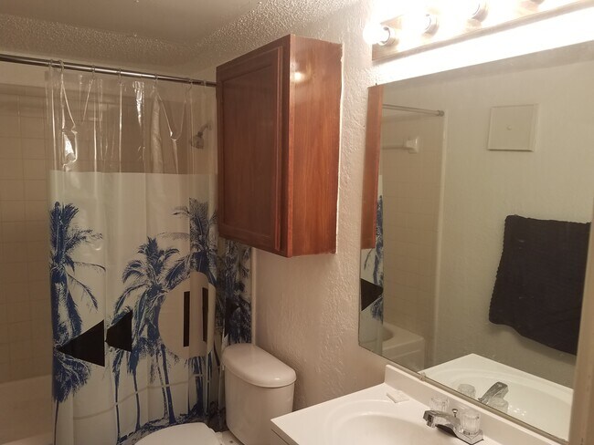 Foto del edificio - 4748 Old Bent Tree Ln