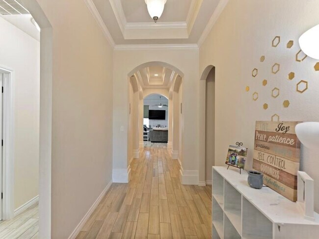 Building Photo - 7214 Lands End Dr