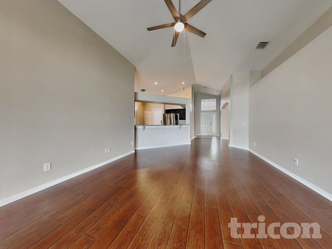 Building Photo - 4213 Branchside Ln