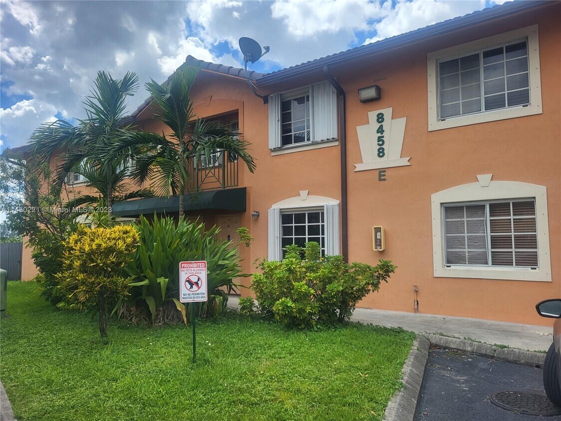 8458 NW 103rd St Unit 201E, Hialeah Gardens, FL 33016 Condo for Rent