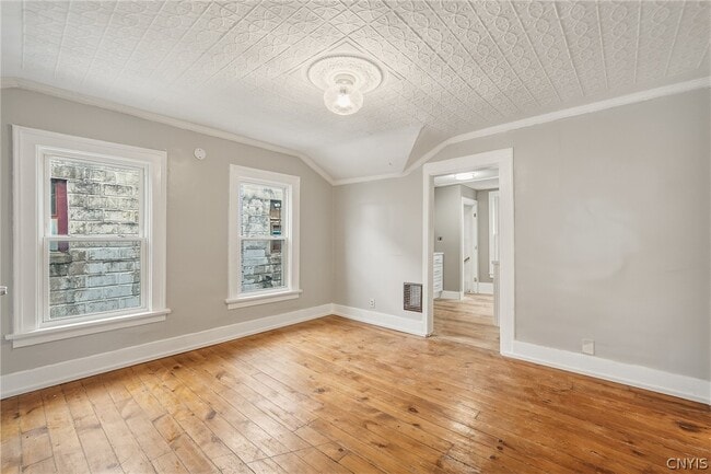 Building Photo - 113 Grumbach Ave