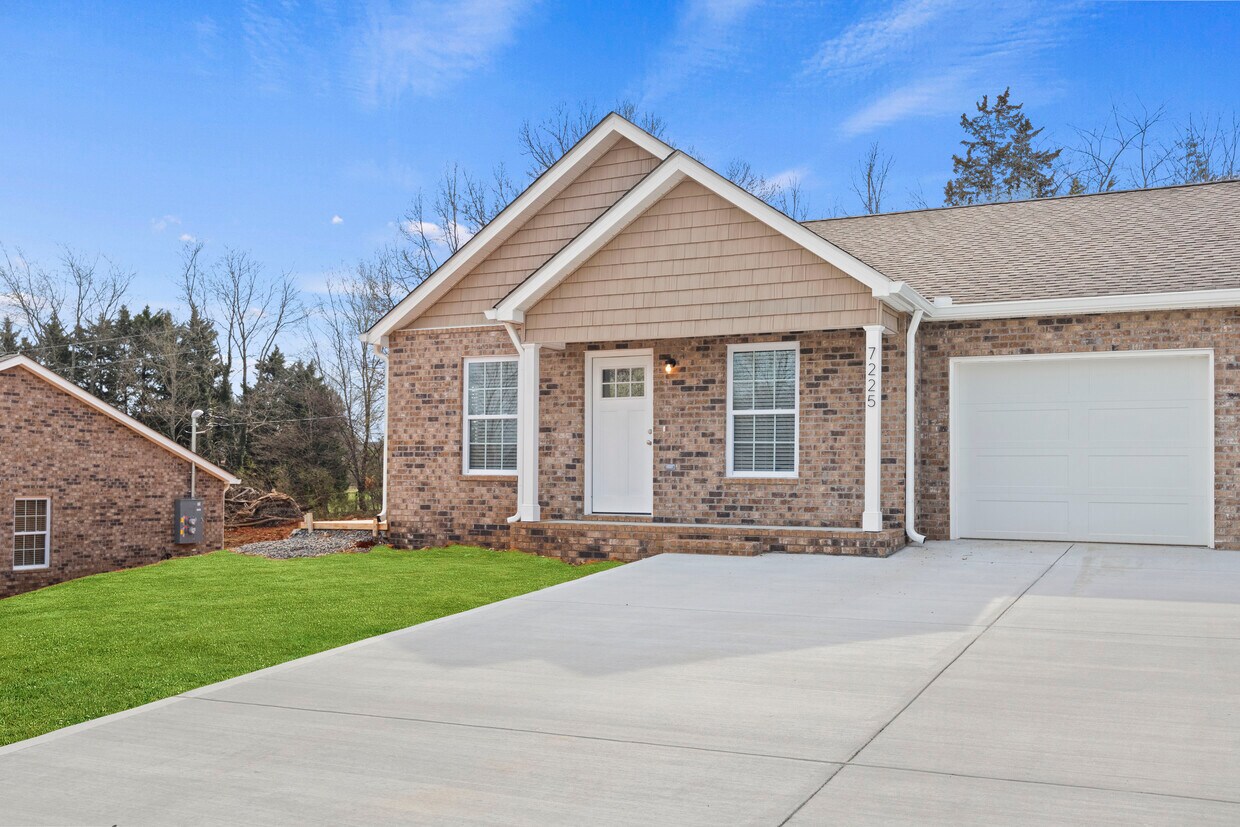 7225 Howard Way, Knoxville, TN 37931 Townhome Rentals in