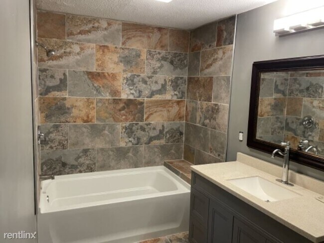 Building Photo - 5 br, 3 bath House - 4733 Winnetka Ave N