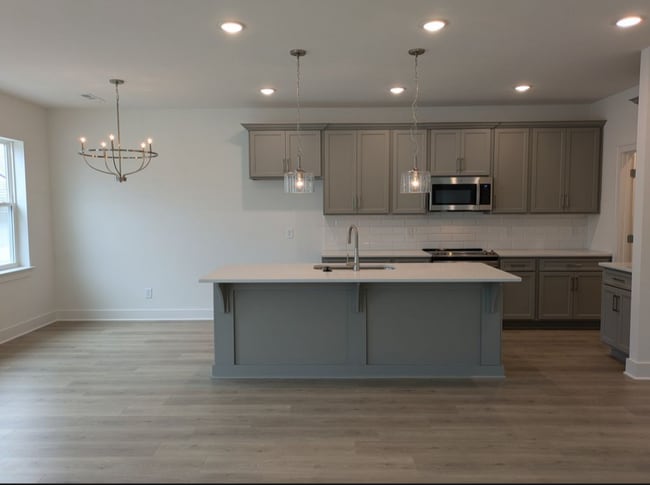 Foto del edificio - 5025 Greentree Dr