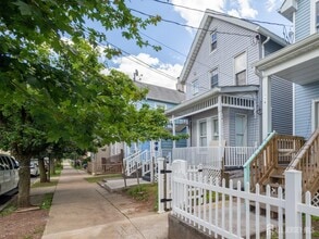 Building Photo - 314 Seaman St