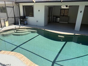 Building Photo - 1325 SW 28th St