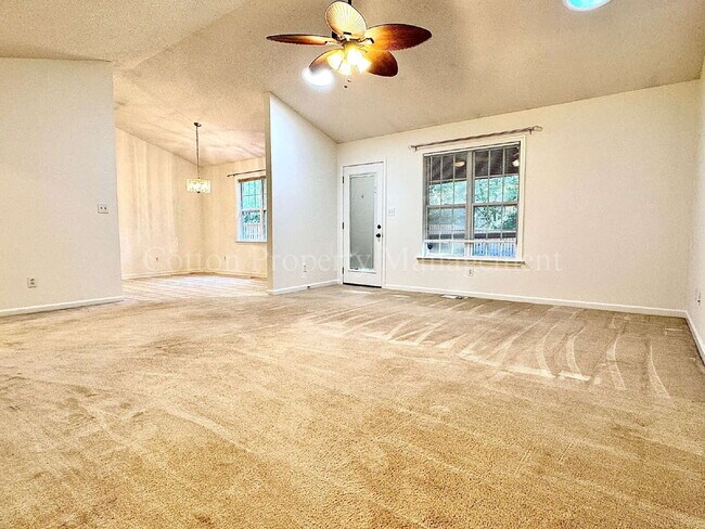 Foto del edificio - 7408 Bluestone Ct