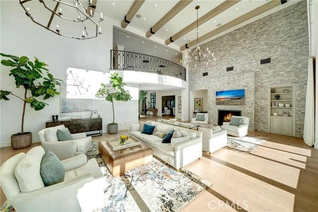 Foto del edificio - 2037 Delphine Ln